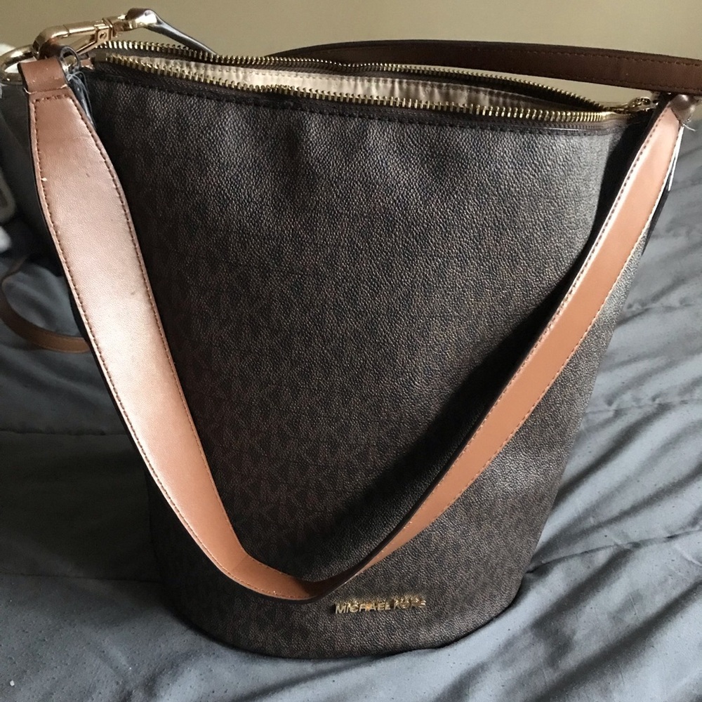 Michael Kors Brown Signature Brooke Bucket Bag with Tan Strap